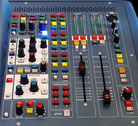 Midas Pro 1 - nejmenší digitální mixážní pult řady Pro